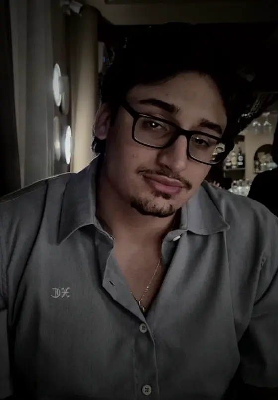 Harry, copywriter sênior